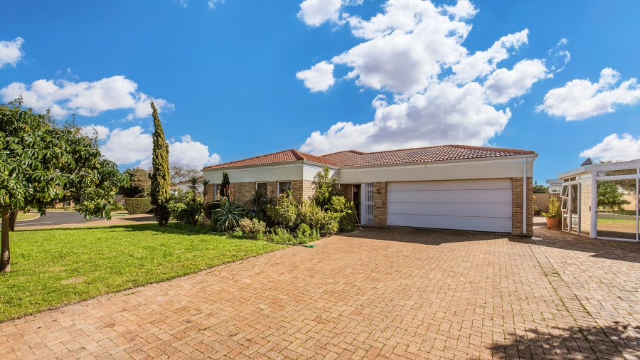 3 Bedroom Property for Sale in Protea Heights Western Cape